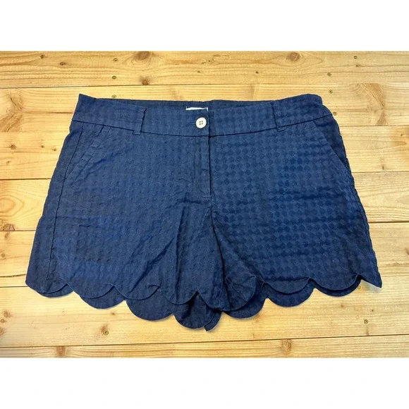 Crown & Ivy Womens Shelby Shorts Size 10 Blue Textured Scalloped Hem Casual - Picture 1 of 6
